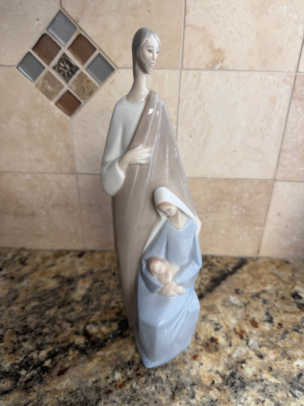 Lladro Holy Family Nativity Mat Finish 9”